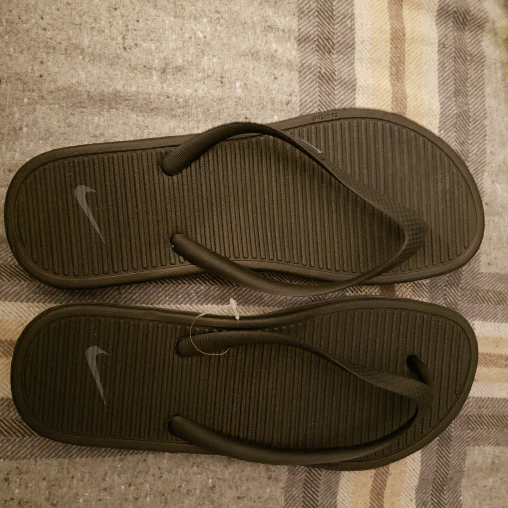 Ladies Nike Solarsoft Black sz. 9